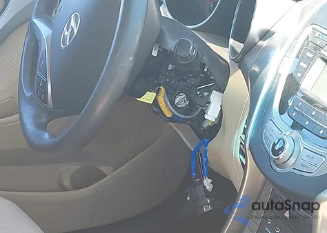 2013 Hyundai Elantra Gls (Ulsan Plant) z USA, uszkodzony, nr VIN KMHDH4AEXDU633594